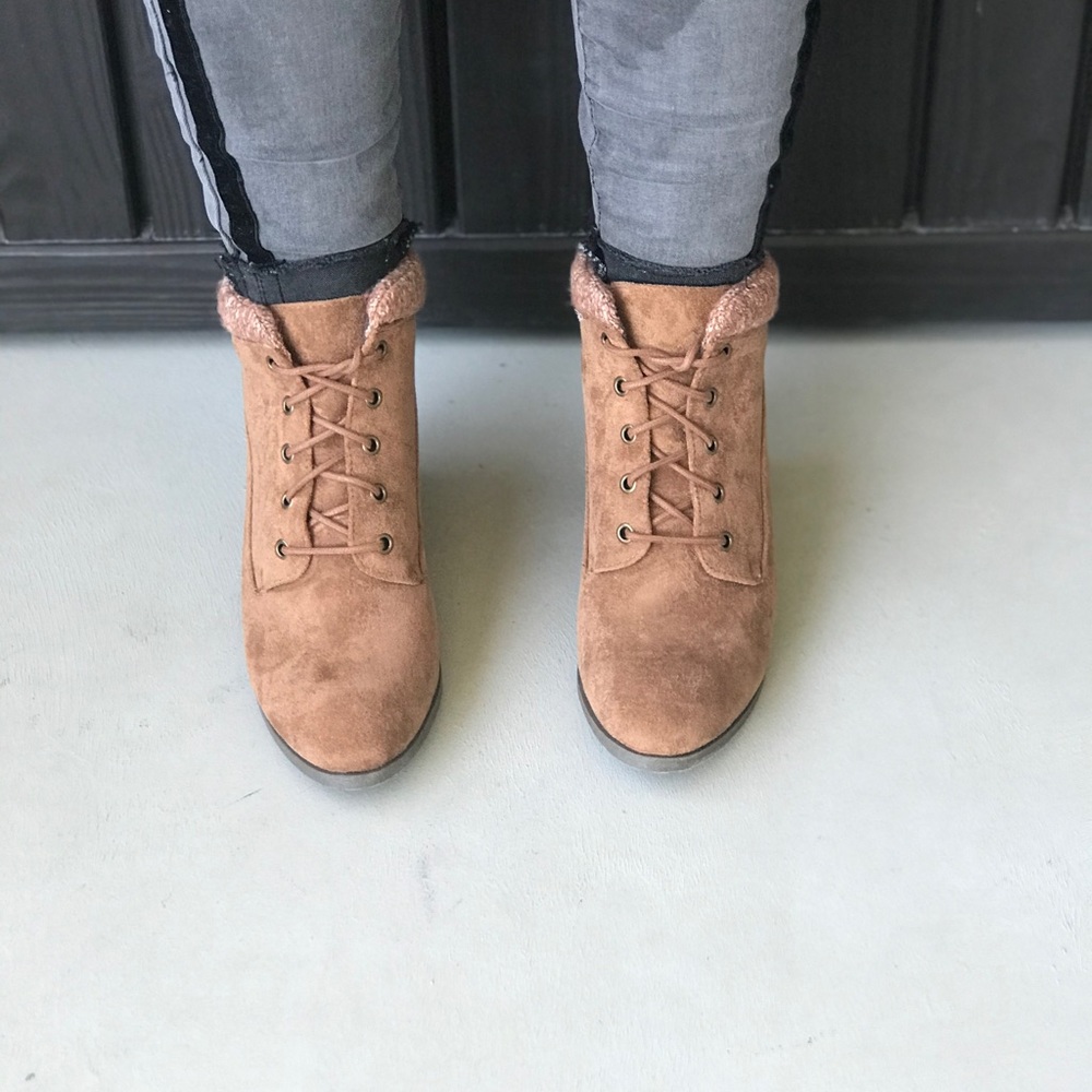 Sporty Sweater Lined Lace Up Wedge Booties - Picture 2 of 8